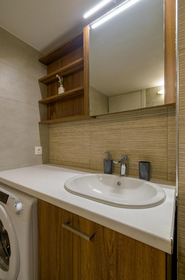 Nice 1Bd Apartment Close To Metro Station Ampelokipoi Афіни Екстер'єр фото